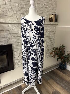 Woman’s  Plus Navy White Floral Popover Maxi Dress - Large (18/20)